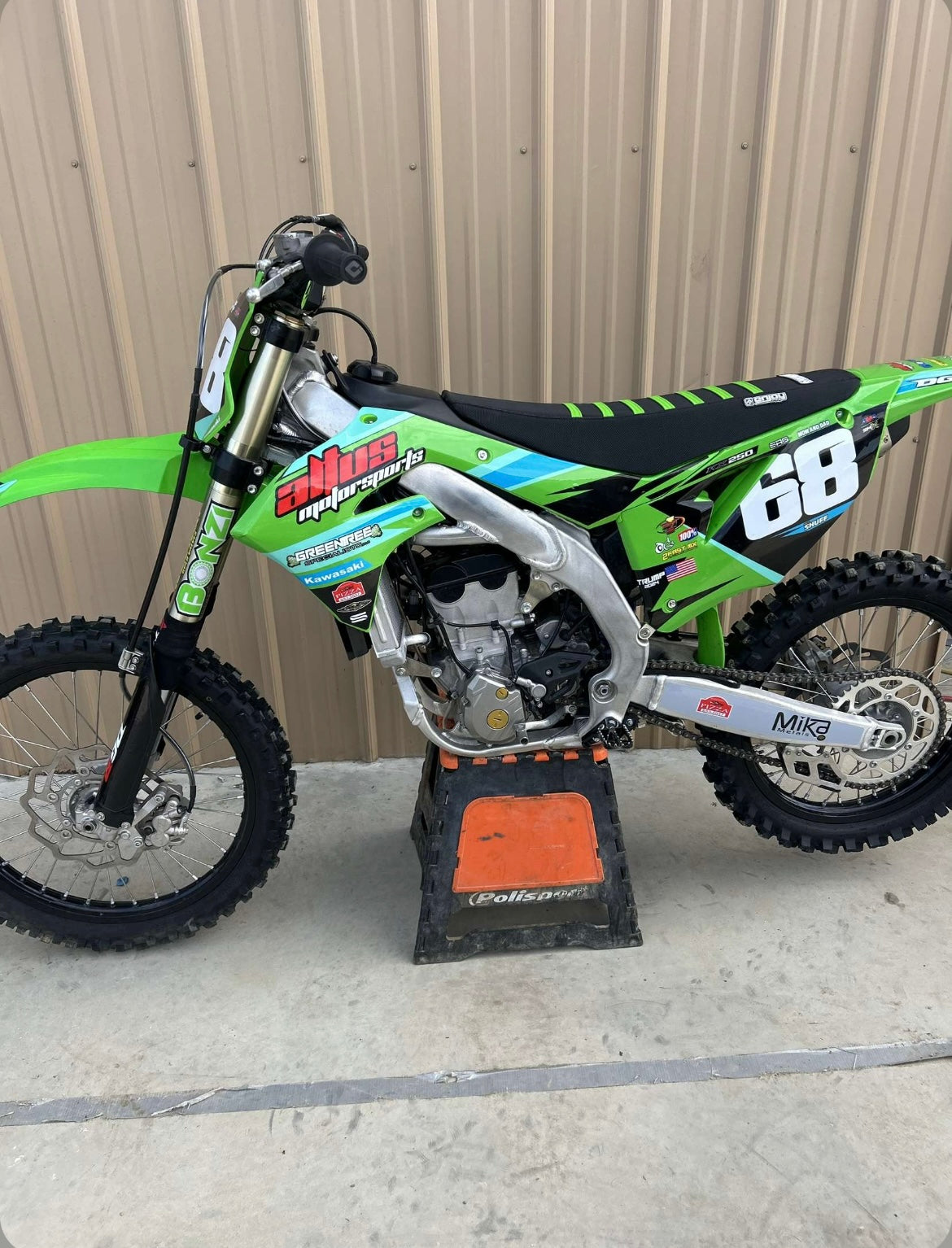 CUSTOM DIRT BIKE GRAPHIC KITS