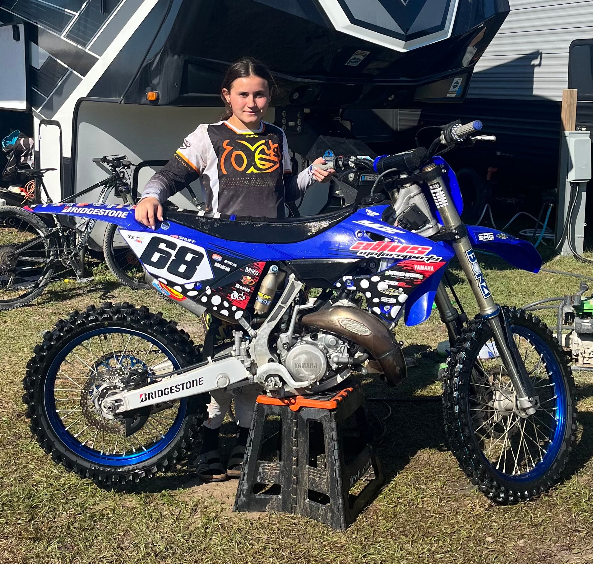CUSTOM DIRT BIKE GRAPHIC KITS