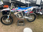 CUSTOM GRAPHIC KITS