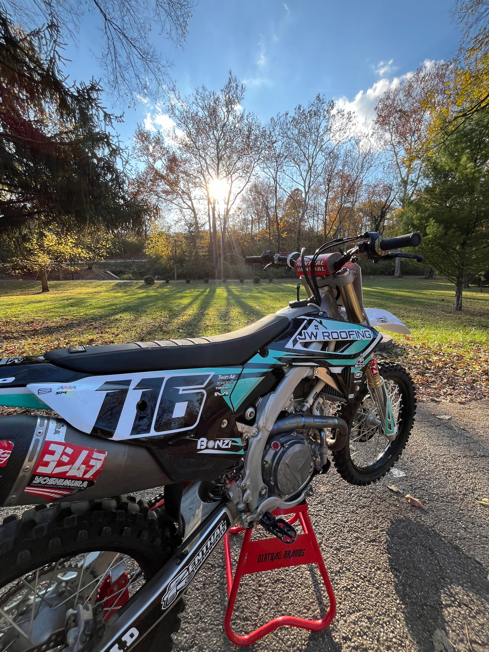 CUSTOM DIRT BIKE GRAPHIC KITS